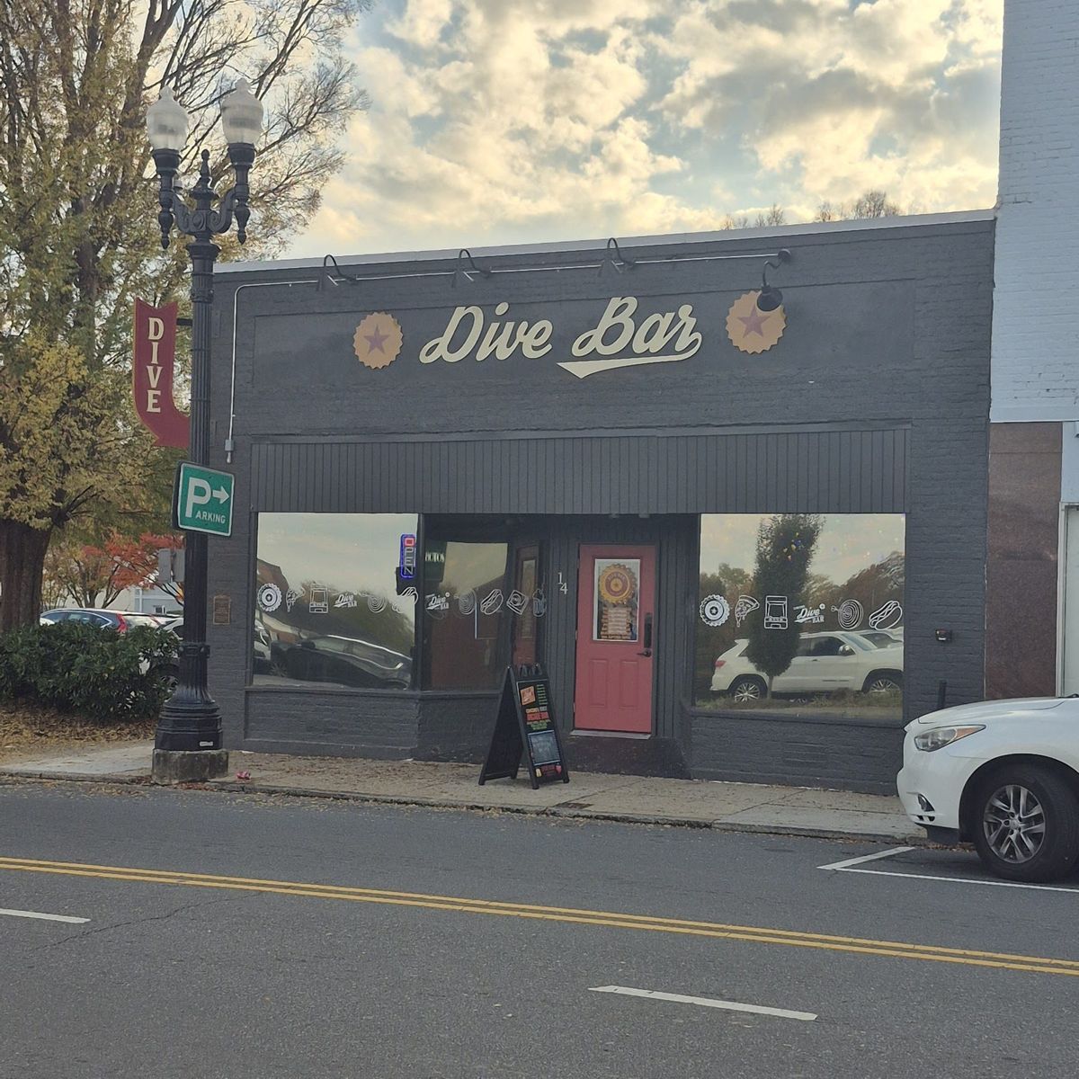 Dive Bar storefront Church St