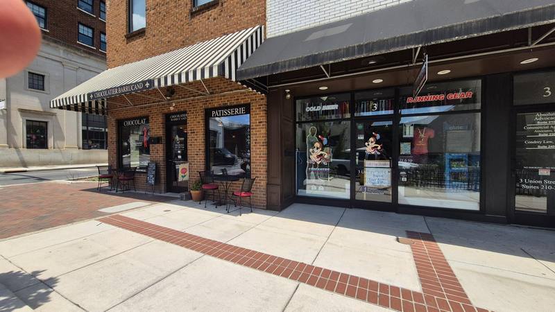 Streakers Running Bar and Chocolatier Barrucand storefront 3 Union St S downtown Concord NC